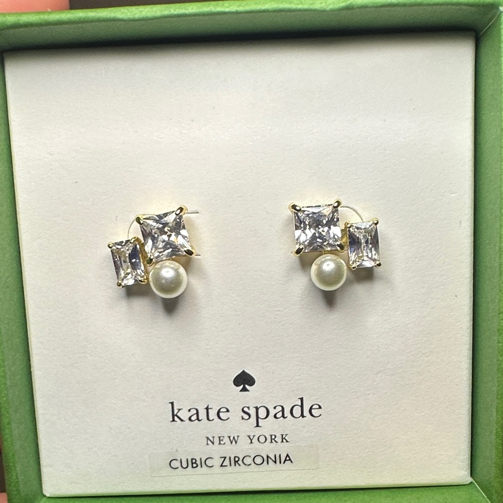 NWT - Kate Spade Victoria Cluster Stud Earrings - Picture 5 of 10